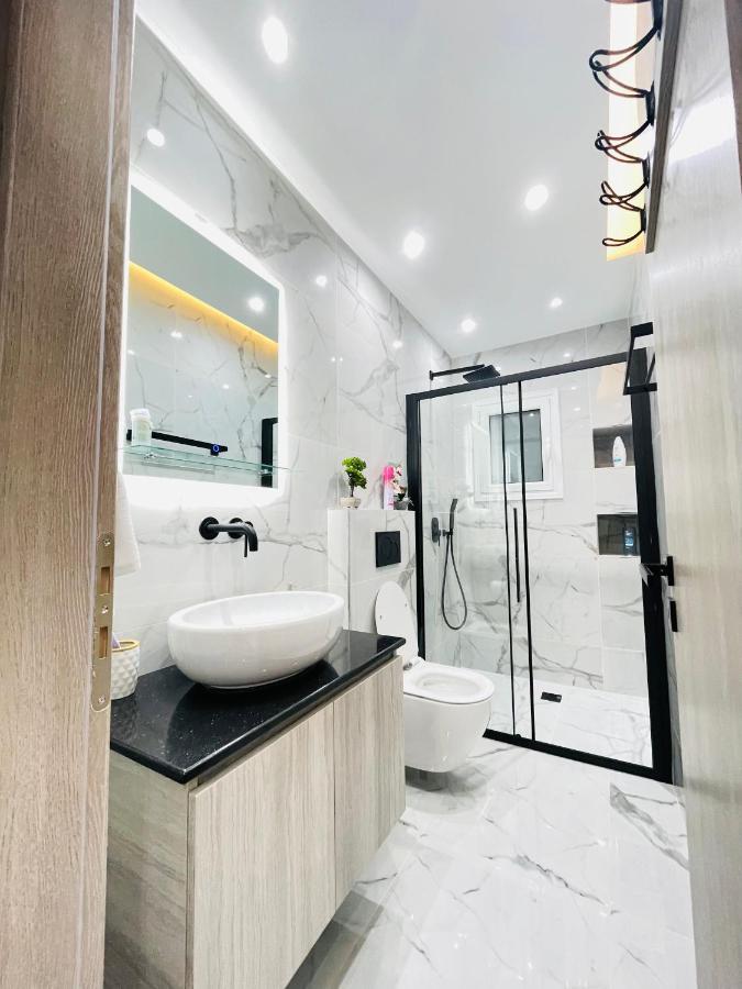Apollo 2 Bd Jacuzzi Suite Atenas Exterior foto