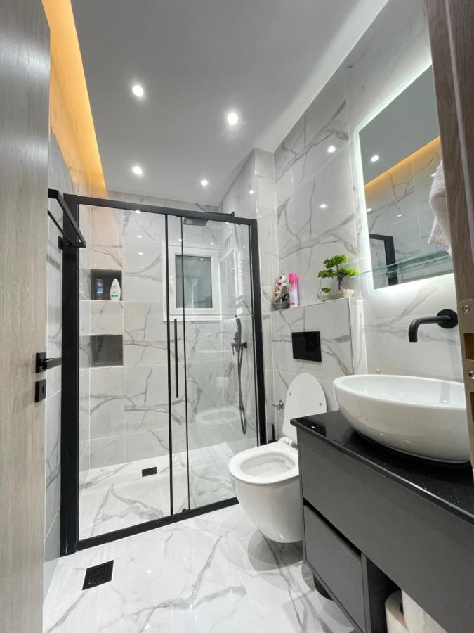 Apollo 2 Bd Jacuzzi Suite Atenas Exterior foto